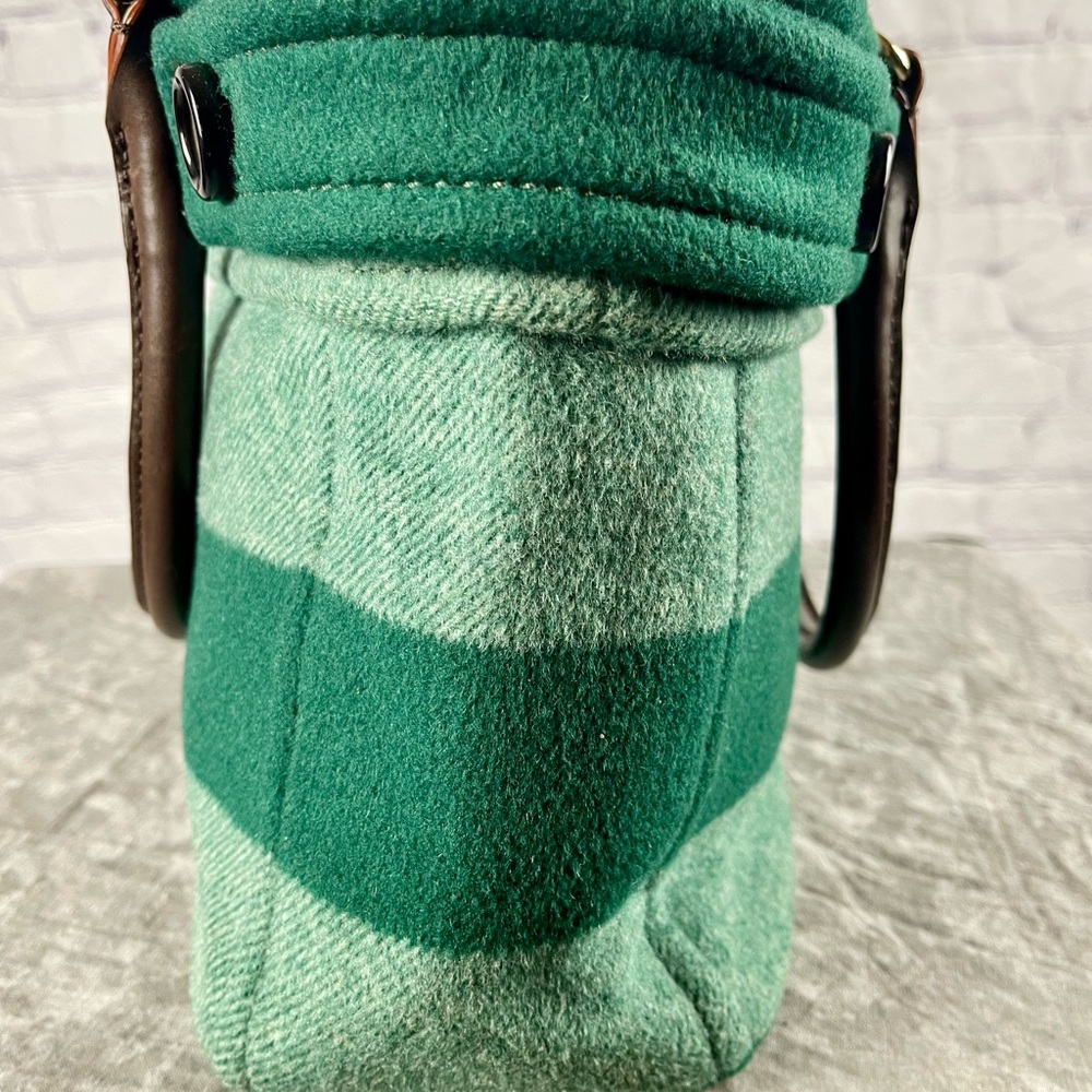 One Day Sale Rare Kate Spade Beantown Green Stripe Quin Handbag - Picture 15 of 17